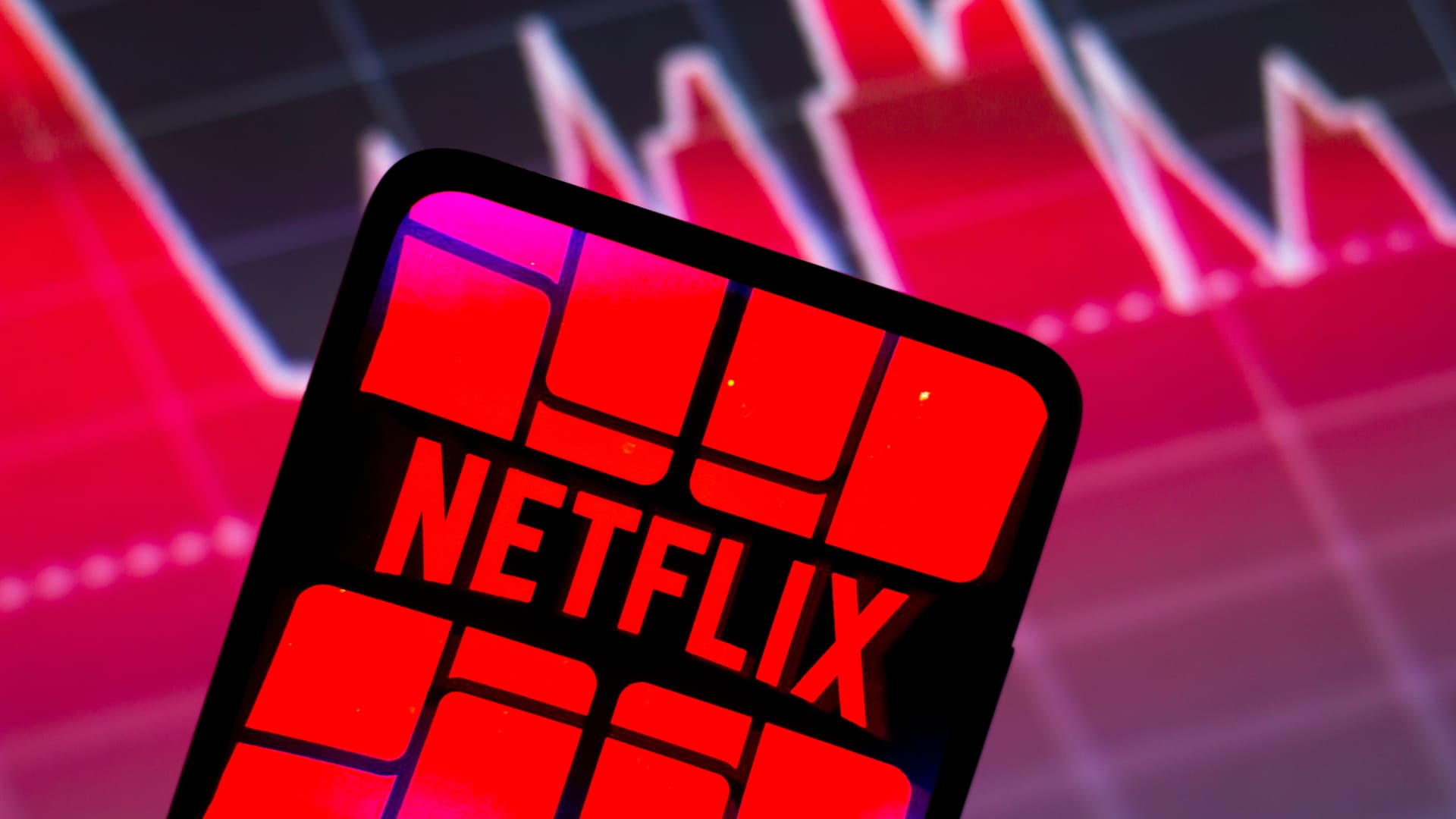 Will Netflix keep losing subscribers? Investors await guidance