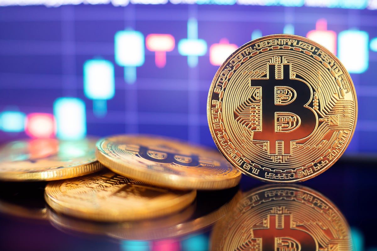 Bitcoin ($BTC) – Bitcoin, Ethereum Lead $364M Crypto Liquidations Amid Market Crash