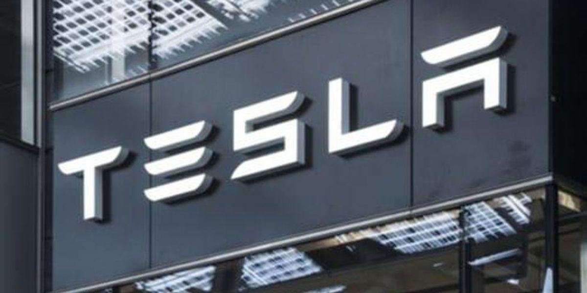 Tesla Considering Building a US Lithium Refinery Later This Year