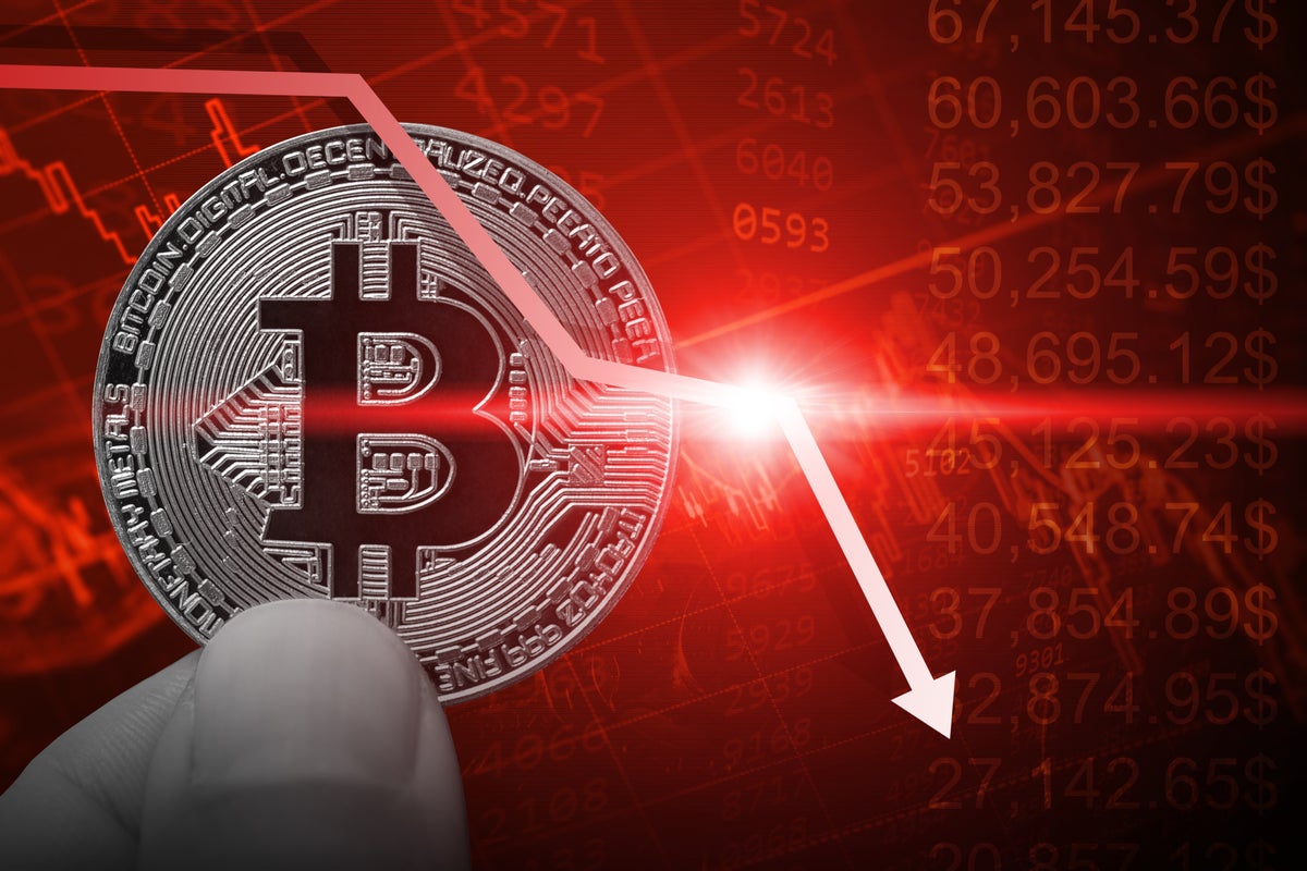 Bitcoin (BTC/USD), Ethereum (ETH/USD), Dogecoin (DOGE/USD) – Bitcoin, Ethereum, Dogecoin Crash After 'Scorching' Inflation Data: Analyst Says 'Writing Was On The Chart'