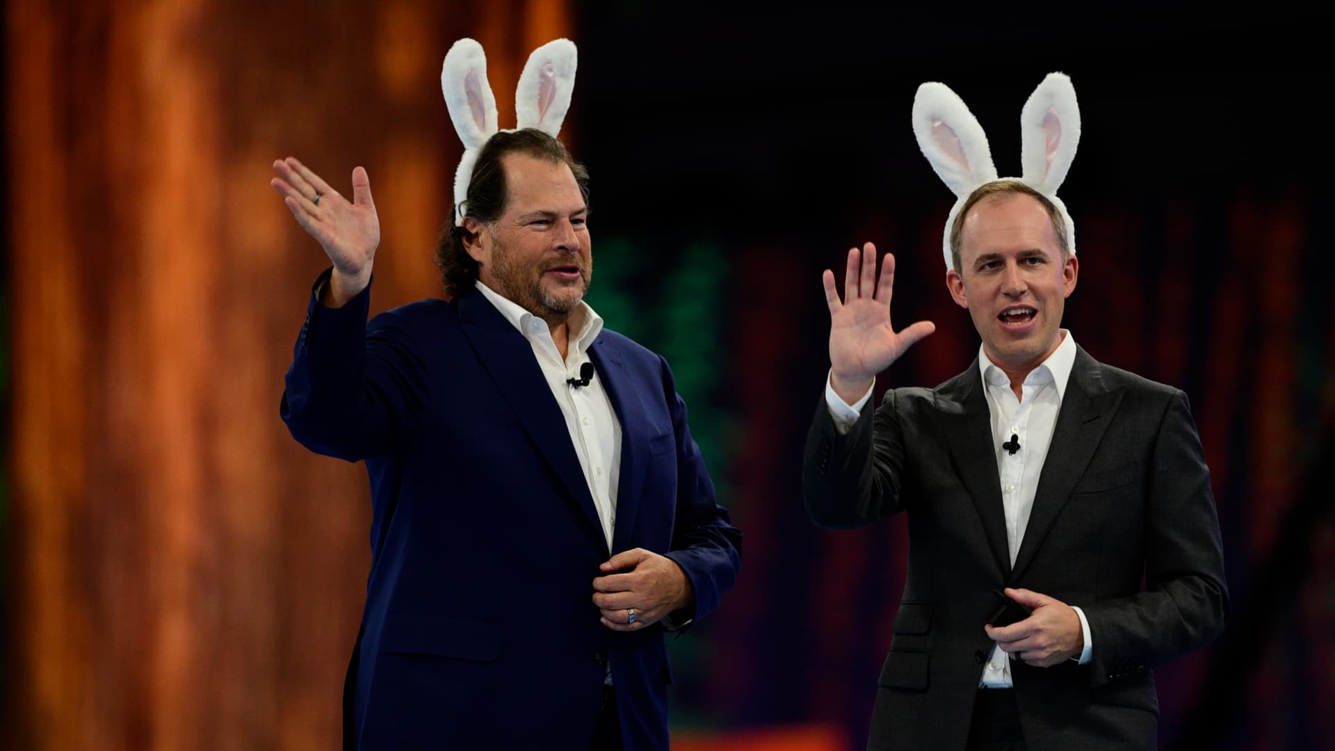 Salesforce aims for 25% operating margin in 2026