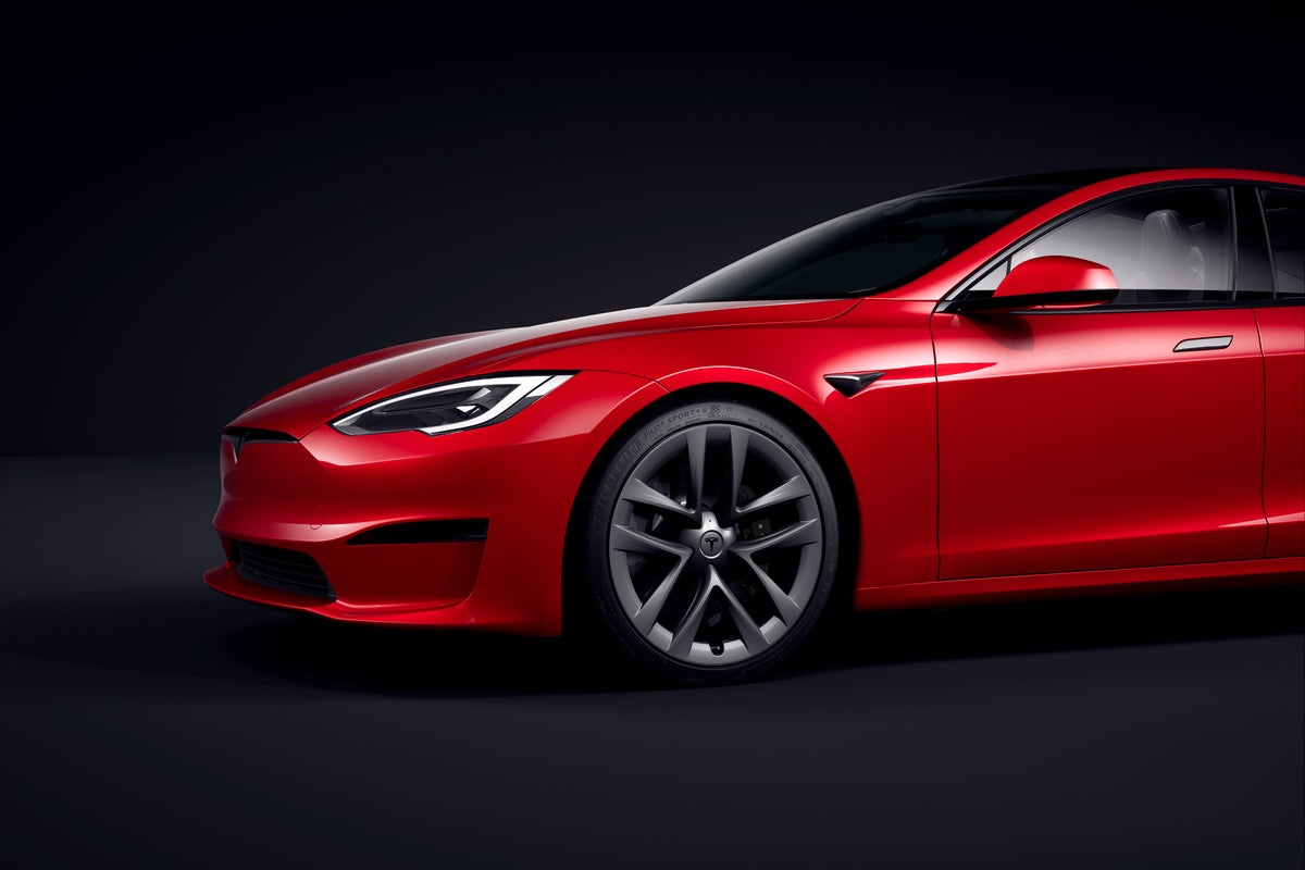 Company That Assembles The iPhone Hopes To Eventually Make Tesla Cars - Tesla (NASDAQ:TSLA)