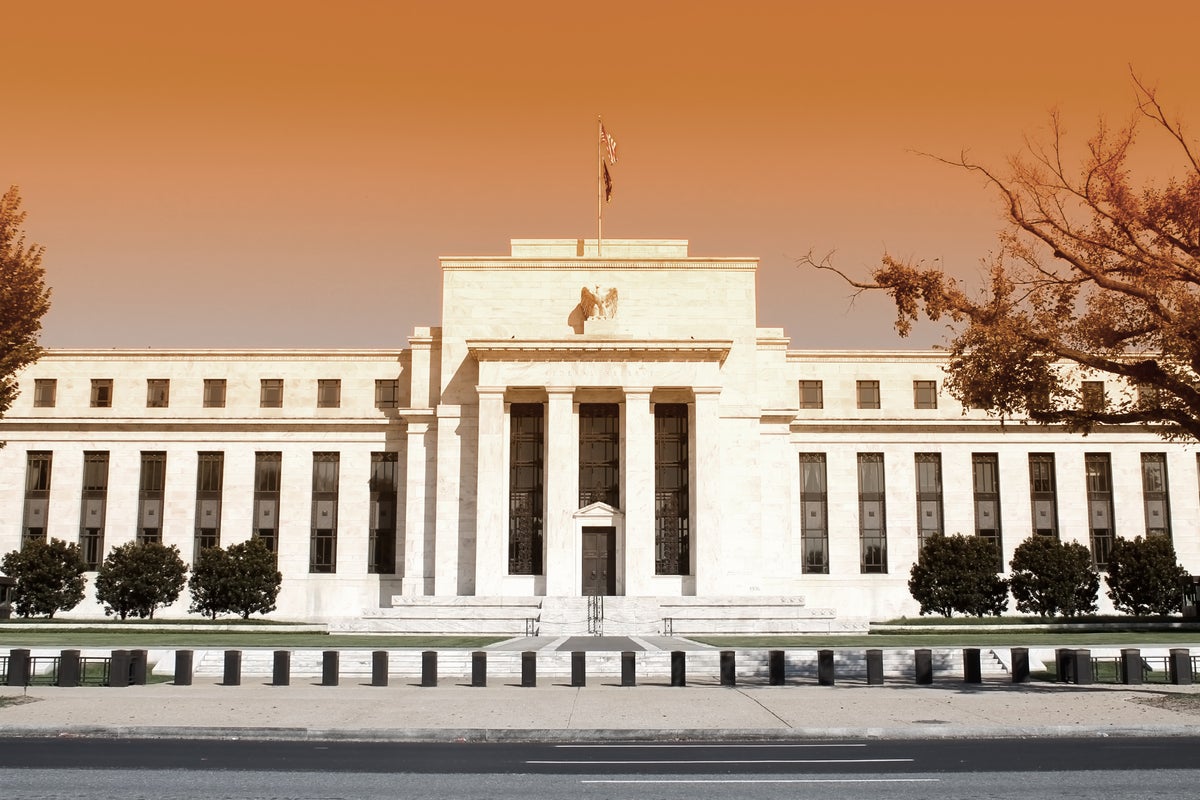 Fed Expects Inflation To Moderate — And Has This To Say On Economic Activity - Vanguard Total Bond Market ETF (NASDAQ:BND), SPDR S&P 500 (ARCA:SPY)