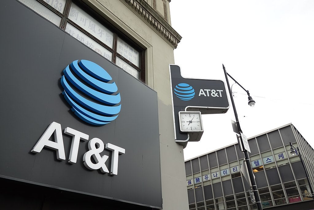 Why AT&T (T) Shares Are Trading Higher Today - AT&T (NYSE:T)