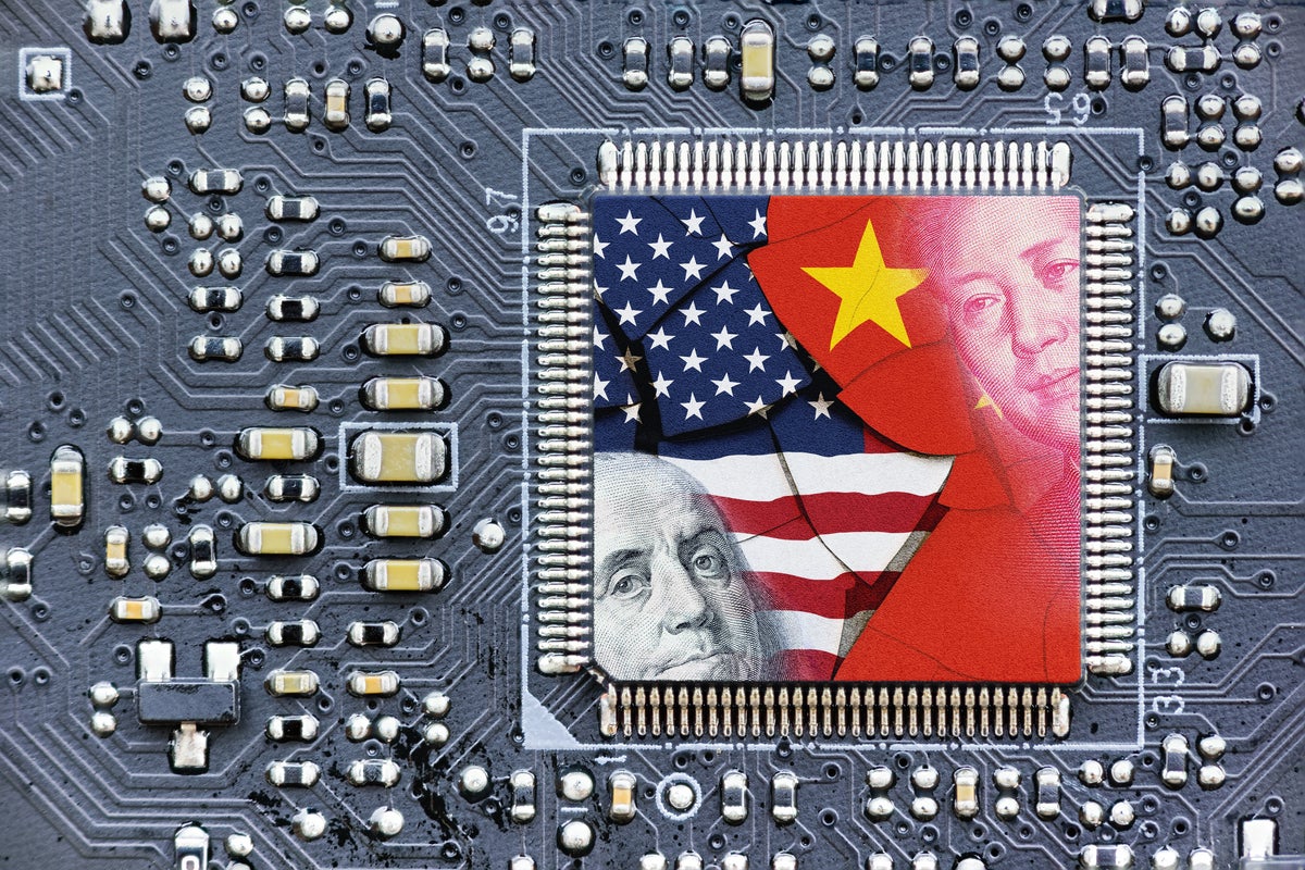 More Pain For China? Team Biden's Tech Curbs May Reportedly Expand To AI, Quantum Computing - Alphabet (NASDAQ:GOOG), Alphabet (NASDAQ:GOOGL)