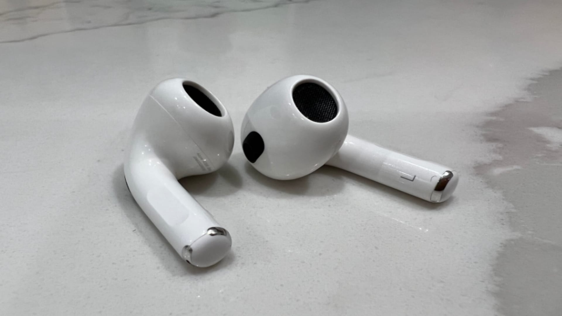 Apple reportedly in talks to make AirPods and Beats in India