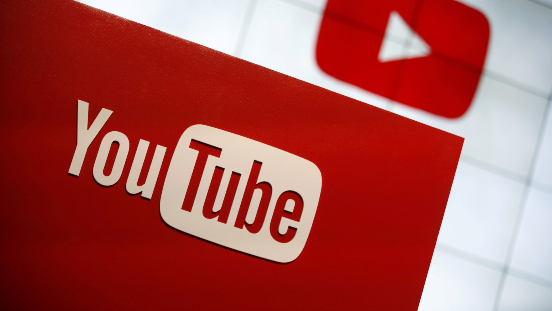 YouTube shrinking ad business is an ominous sign for online ad market