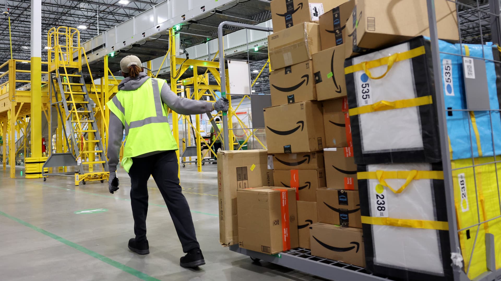 Amazon touts record sales over holiday shopping weekend