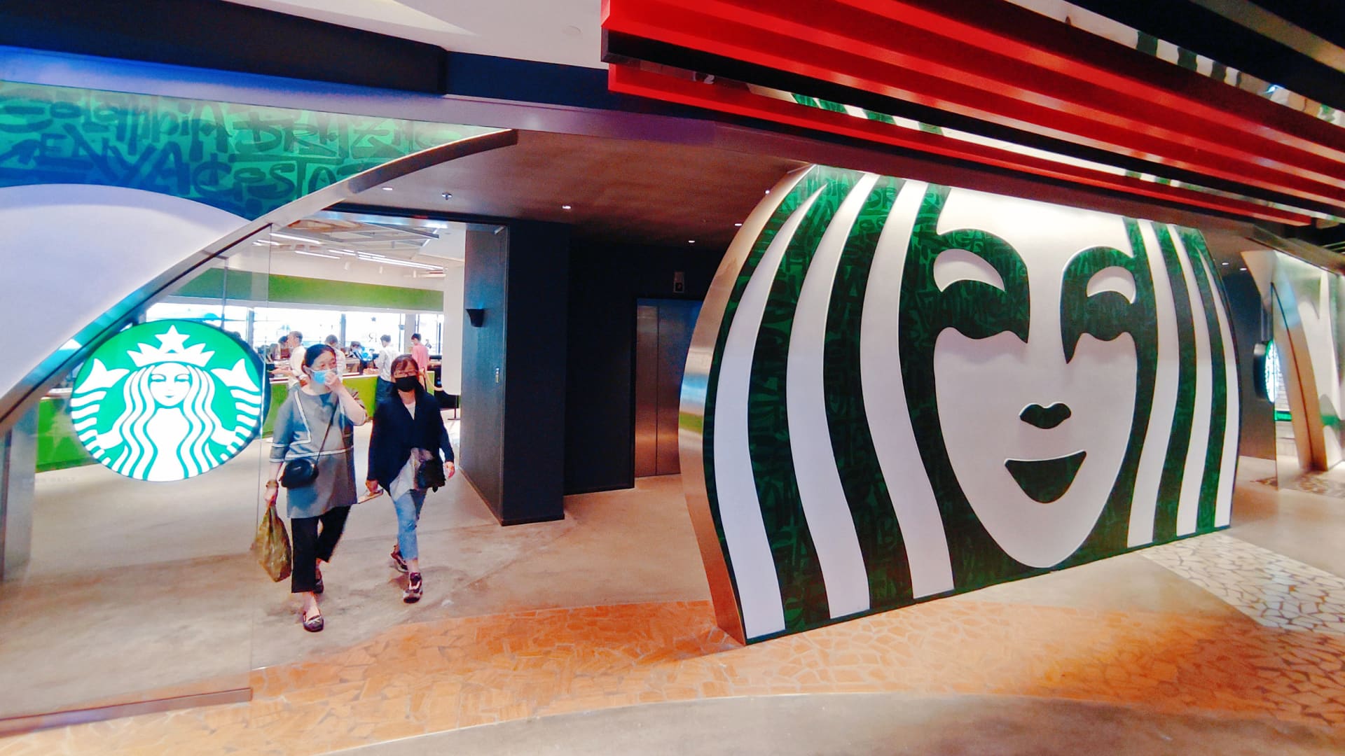 Starbucks (SBUX) Q4 2022 earnings beat estimates