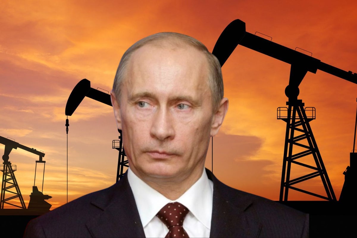 G7 Sets $60 Per Barrel Price Cap On Russian Oil: Here's The Kremlin's Response - Chevron (NYSE:CVX), Exxon Mobil (NYSE:XOM)