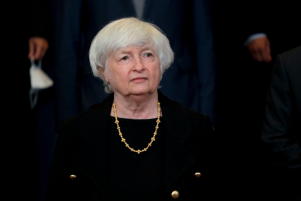 Janet Yellen Says US Can Still Avoid A Recession: 'We're On The Right Track In Terms Of Lowering Inflation' - Vanguard Total Bond Market ETF (NASDAQ:BND), SPDR S&P 500 (ARCA:SPY)
