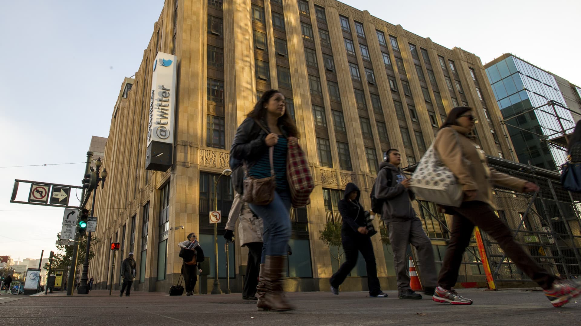 Twitter reportedly hasn't paid rent on its office spaces for weeks