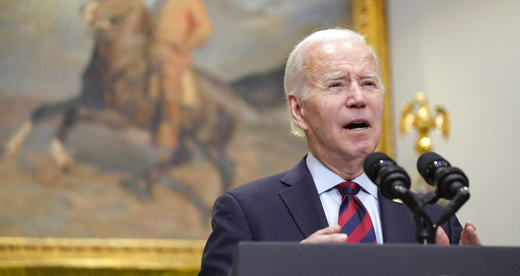 Biden sees economy avoiding recession, but risks remain