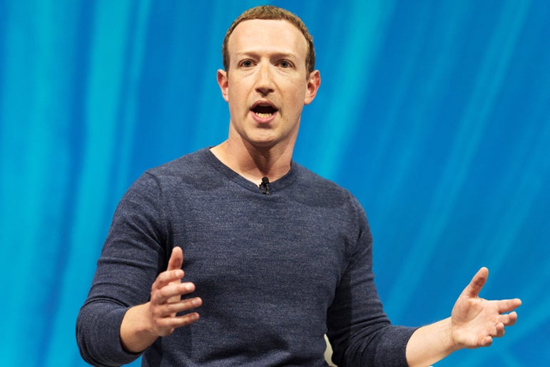 Zuckerberg Emulating How Tim Cook Runs Apple? Why Meta Analyst Sees Short-Term Strength