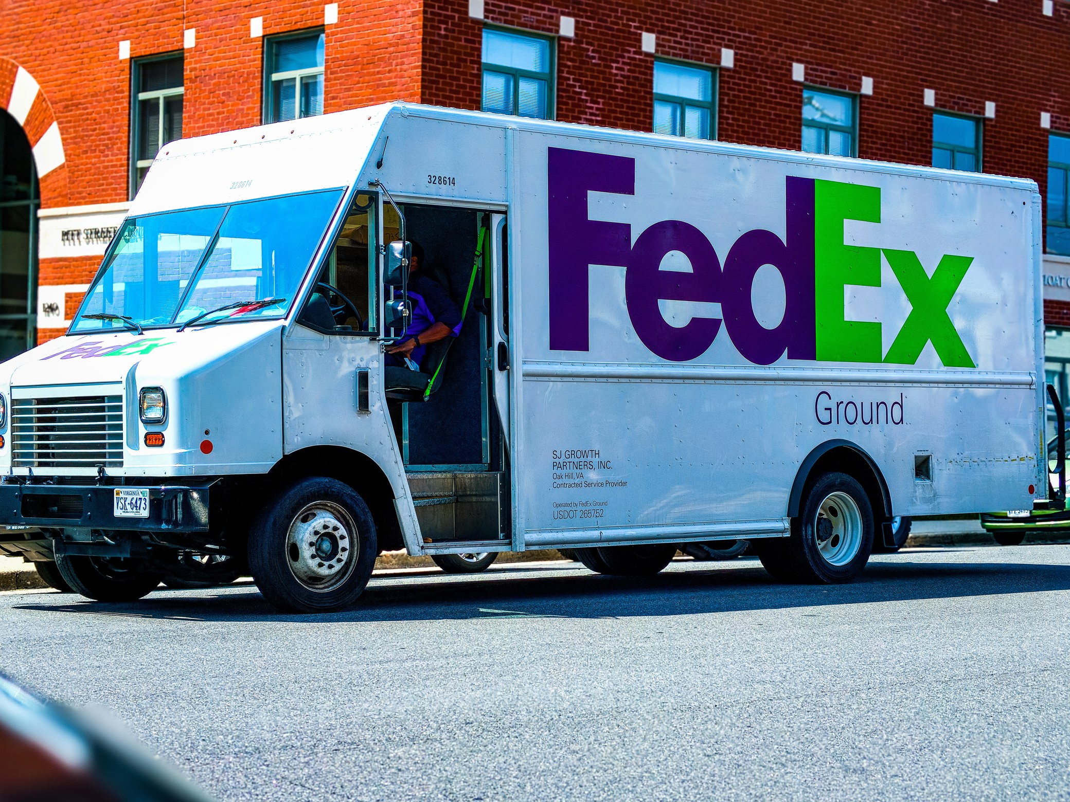 FedEx stock, FDX stock, shipping stocks