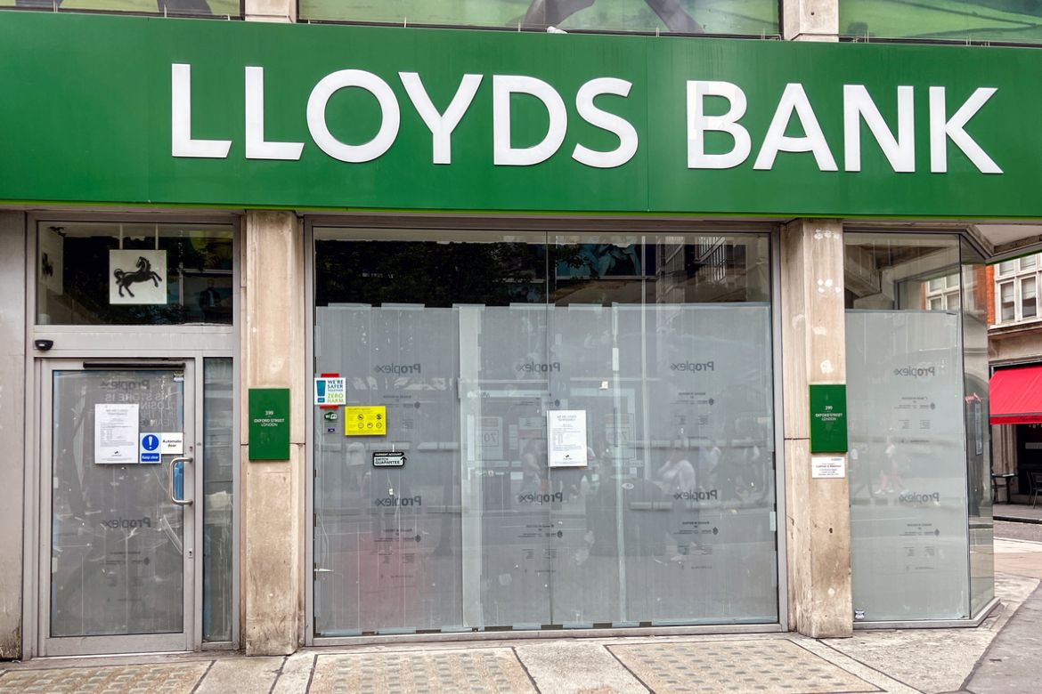 Lloyds Bank closed