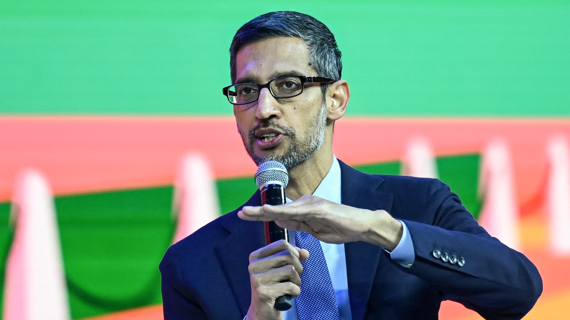 Google CEO issues Bard chatbot rallying cry in internal memo