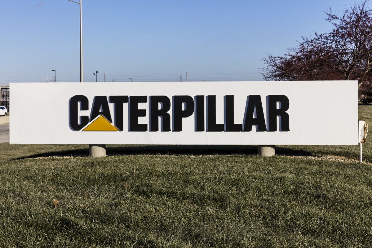CAT Stock: An In-Depth Look at Caterpillar's Recent Performance and Future Prospects - Caterpillar (NYSE:CAT)