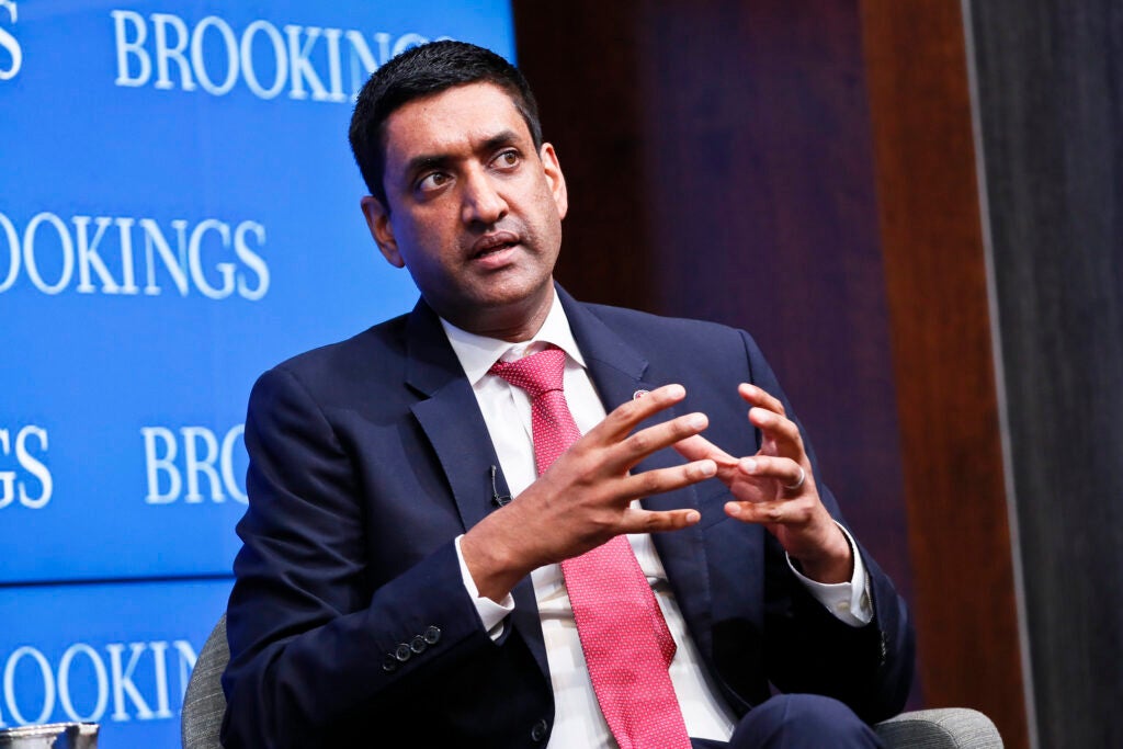 Ro Khanna Seeks Cover For All Bank Depositors Amid $250K Cap - Signature Bank (NASDAQ:SBNY)