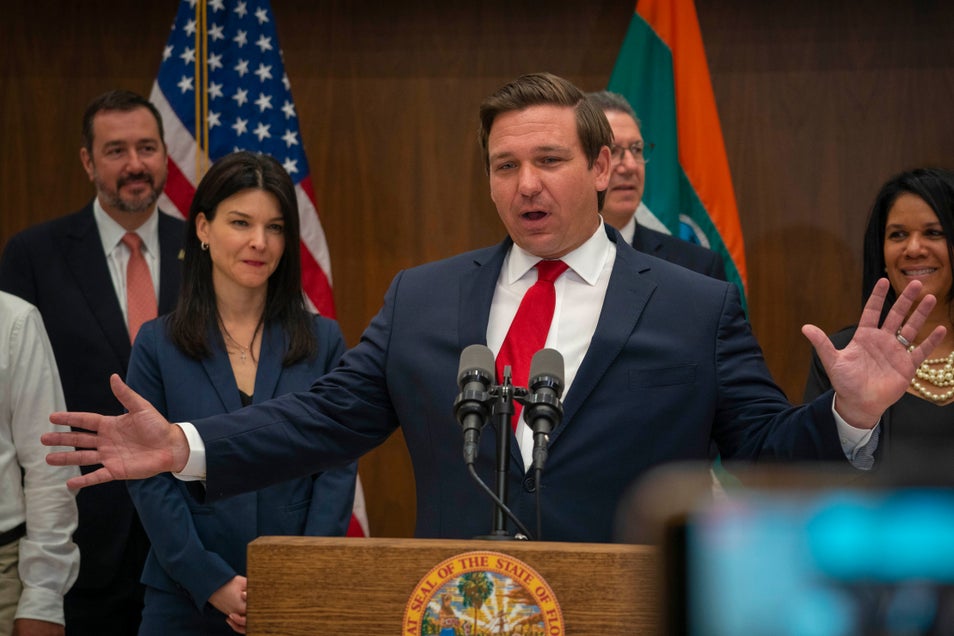 Ron DeSantis Wants To Ban CBDC, Says Government Wants To Surveil And Control Citizens