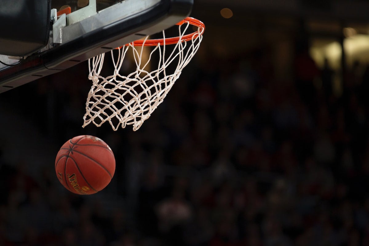 Think Last Second Shots Don't Matter In Basketball? The Cost Is Millions Of Dollars For Bettors And Sportsbooks - Paramount Global (NASDAQ:PARA), MGM Resorts Intl (NYSE:MGM)