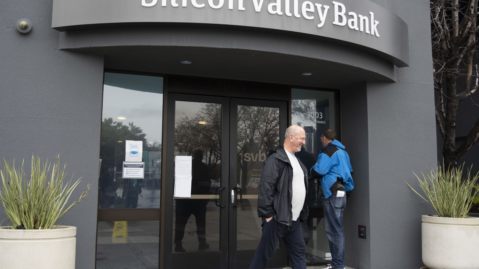 Silicon Valley Bank depositors protected by US government