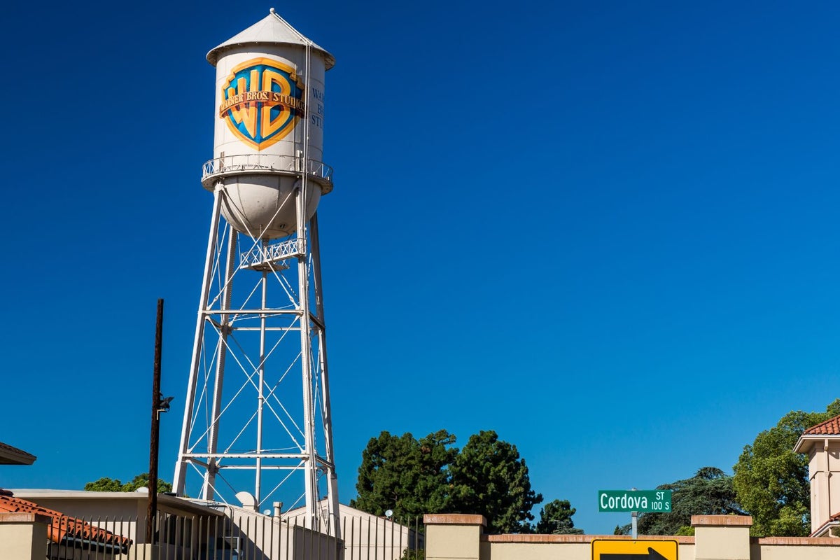 Democrats Push DOJ To Investigate Warner Bros. Discovery Merger, Say Deal Is Responsible For 'Hollowing Out An Iconic American Studio' - AT&T (NYSE:T), Warner Bros. Discovery (NASDAQ:WBD)