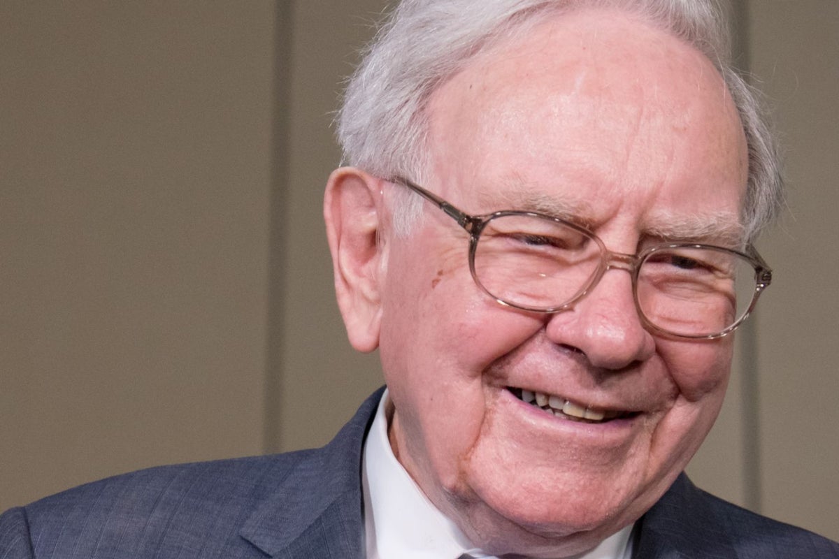 Did Warren Buffett Slam One Of His Own Investments? 'It Isn't Fundamentally That Good A Business' - Paramount Global (NASDAQ:PARA)