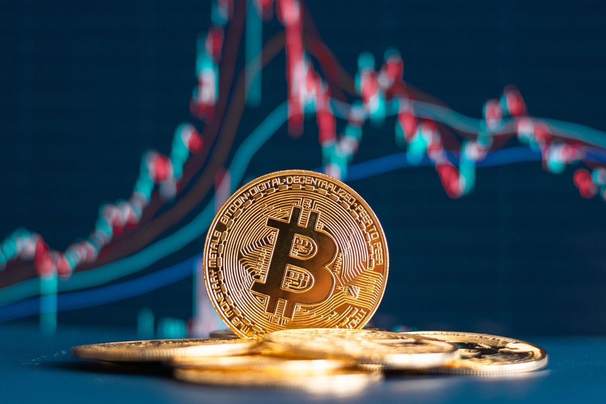 Crypto Analyst Issues Major Warning On Market, Following Bitcoin's Performance: 'This Rally Seems Tainted'