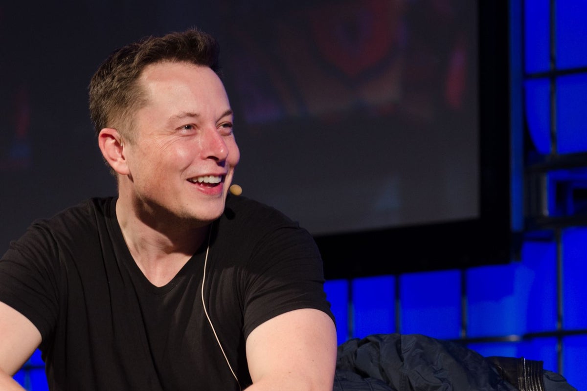 Here's How Many Months Elon Musk Could Pay For Every Twitter Peasant To Have A Blue Checkmark