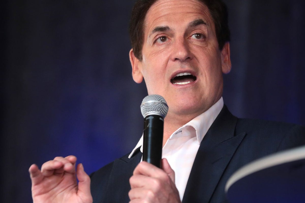 Mark Cuban Weighs In On The Twitter Blue Checkmark Debate: 'Elon Musk Gets To Pick And Choose What He Does'