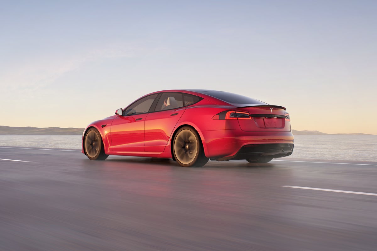 Back It Up Safely: Tesla AEB System Now Functions in Reverse, Offers Enhanced Protection at Higher Speeds - Tesla (NASDAQ:TSLA)
