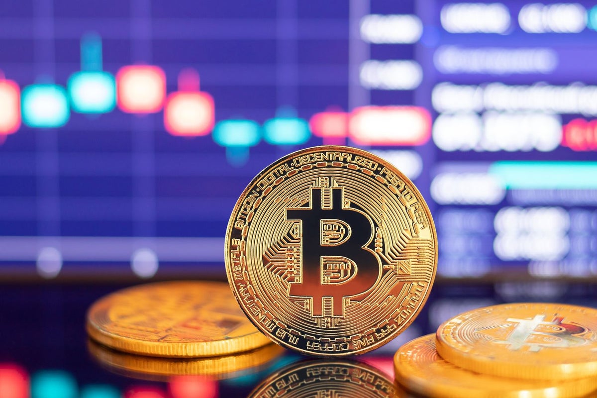 Top Analyst Issues Bitcoin Alert, Suggests Crypto Could Witness 2015-Style Correction