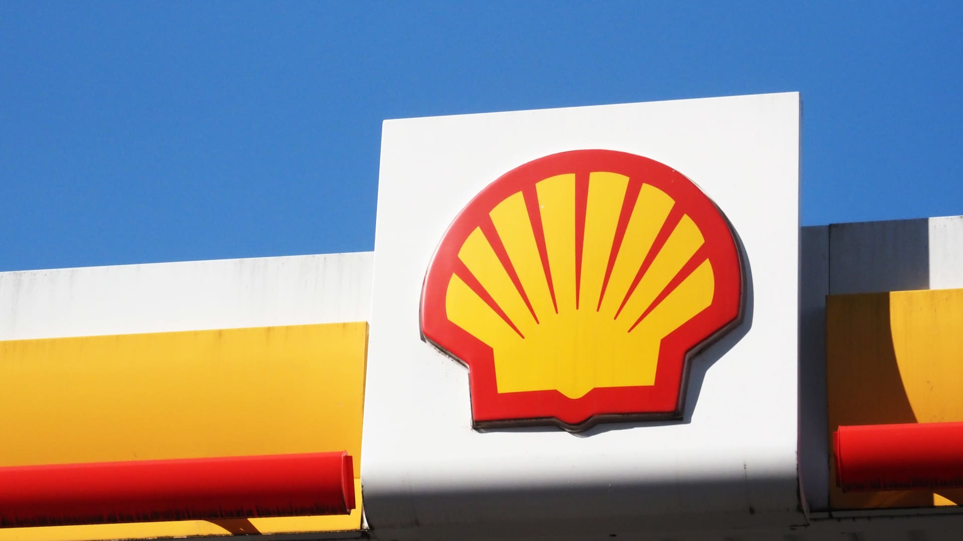 Shell beats expectations with $9.6 billion in first-quarter profit