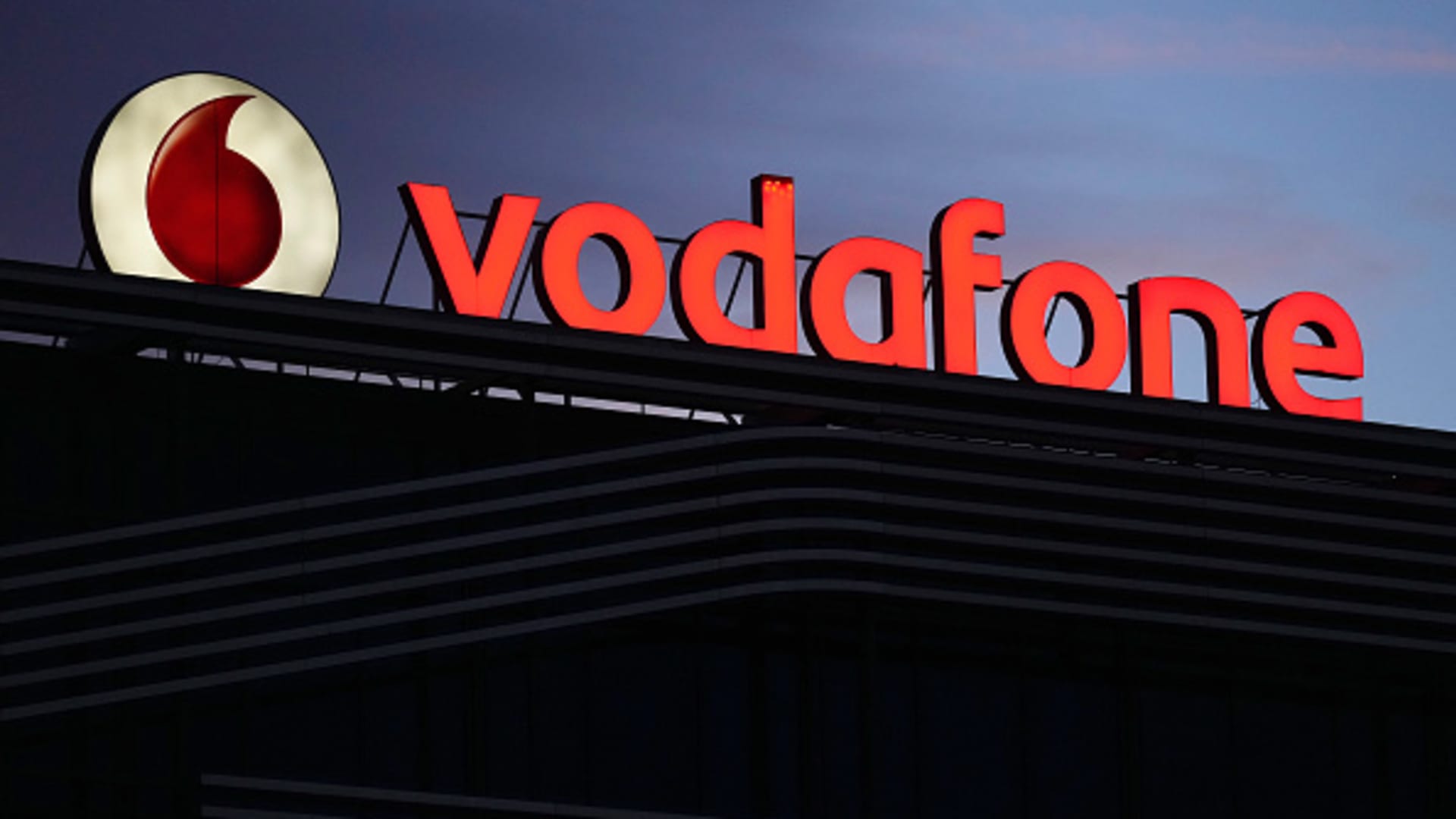 Vodafone shares drop 4% after cutting a record 11,000 jobs