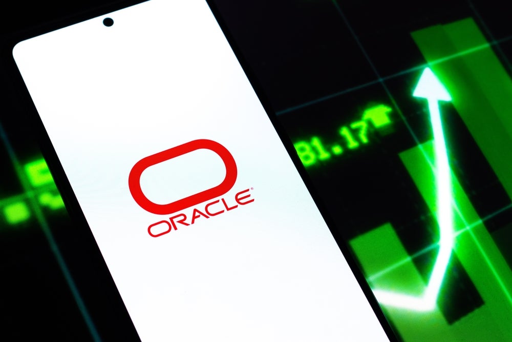 Peering Into Oracle's Crystal Ball: After Post-Earnings Surge, Options Market Reveals Key Trading Levels - Oracle (NYSE:ORCL)