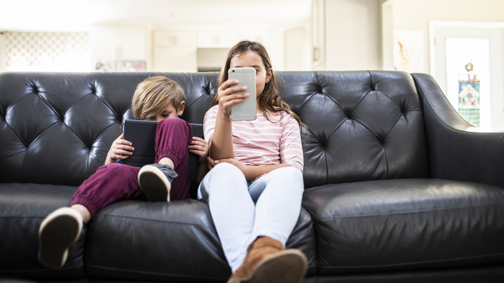 Louisiana law would require parental permission to use social media