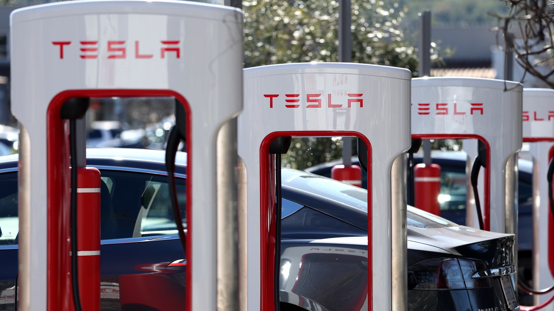 This automaker is set for Tesla supercharger deal: Analyst