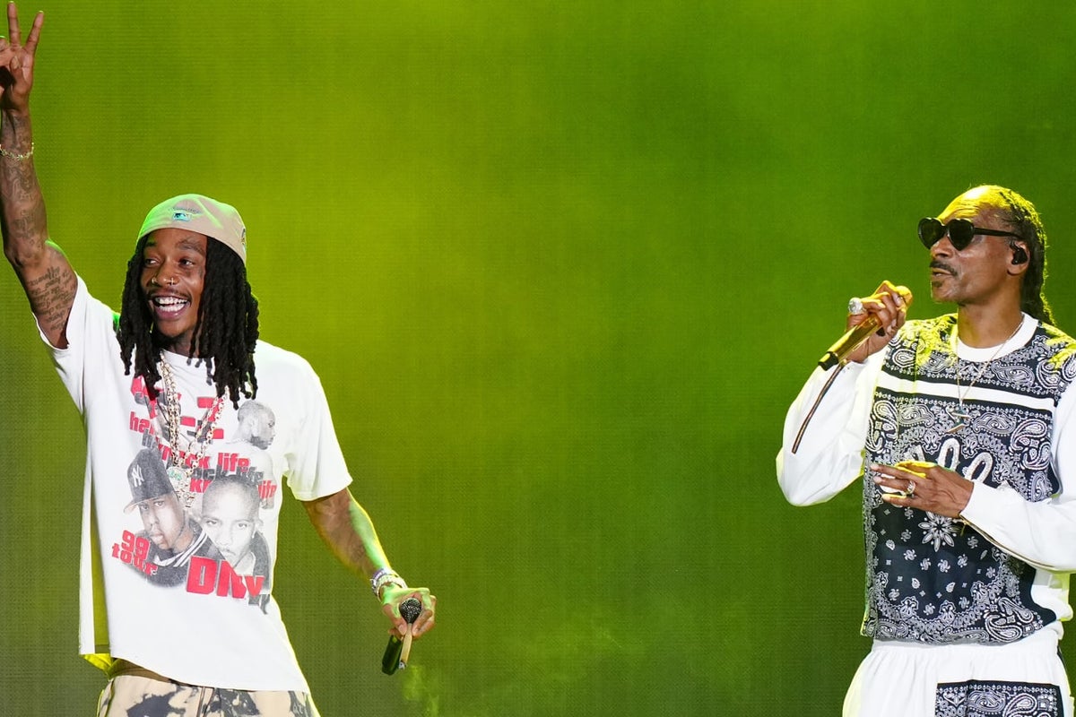 Snoop Dogg, Lil Wayne, Wiz Khalifa, Dozens More Celebrate Hip Hop 50 At Yankee Stadium, Derek Jeter Showed Up!