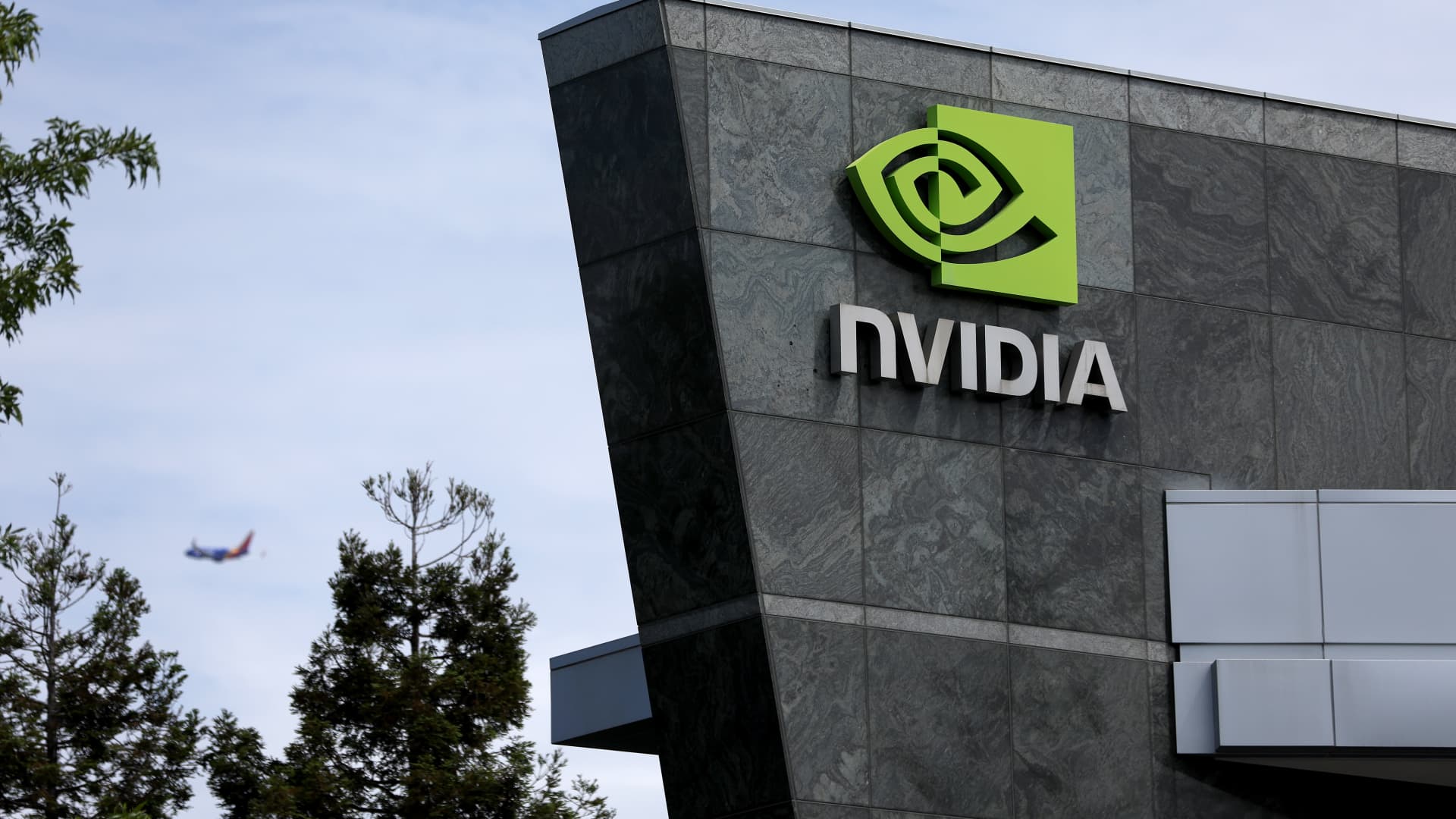 Nvidia earnings scare away AMD, Intel investors as AI battle shapes up