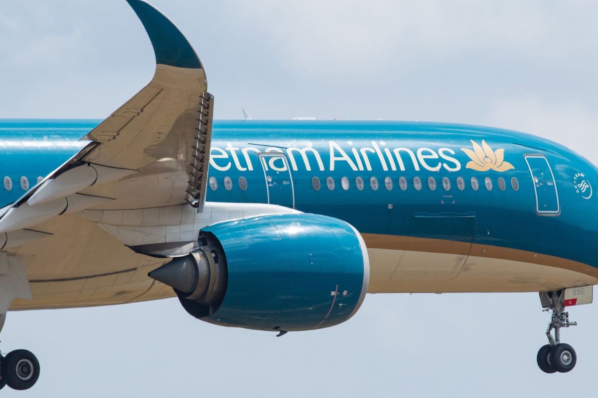 Vietnam Airlines Eyes Monumental $10 Billion Deal With Boeing - Boeing (NYSE:BA)