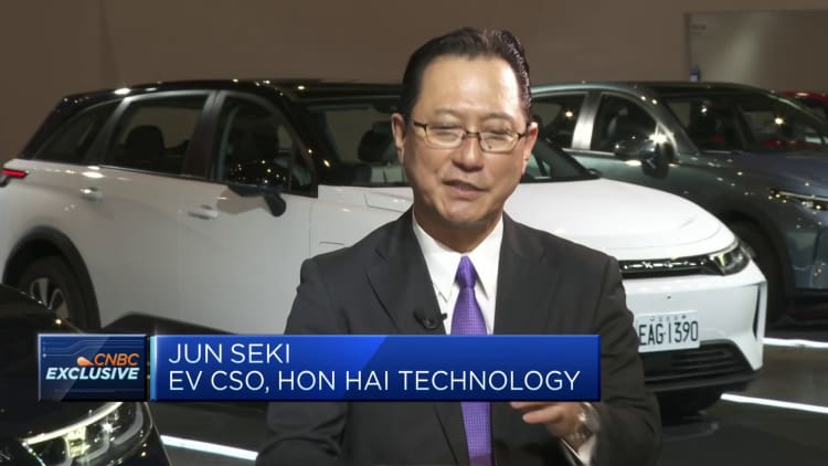 We'll 'never give up' on reaching 40% to 45% global market share, says Hon Hai's EV CSO