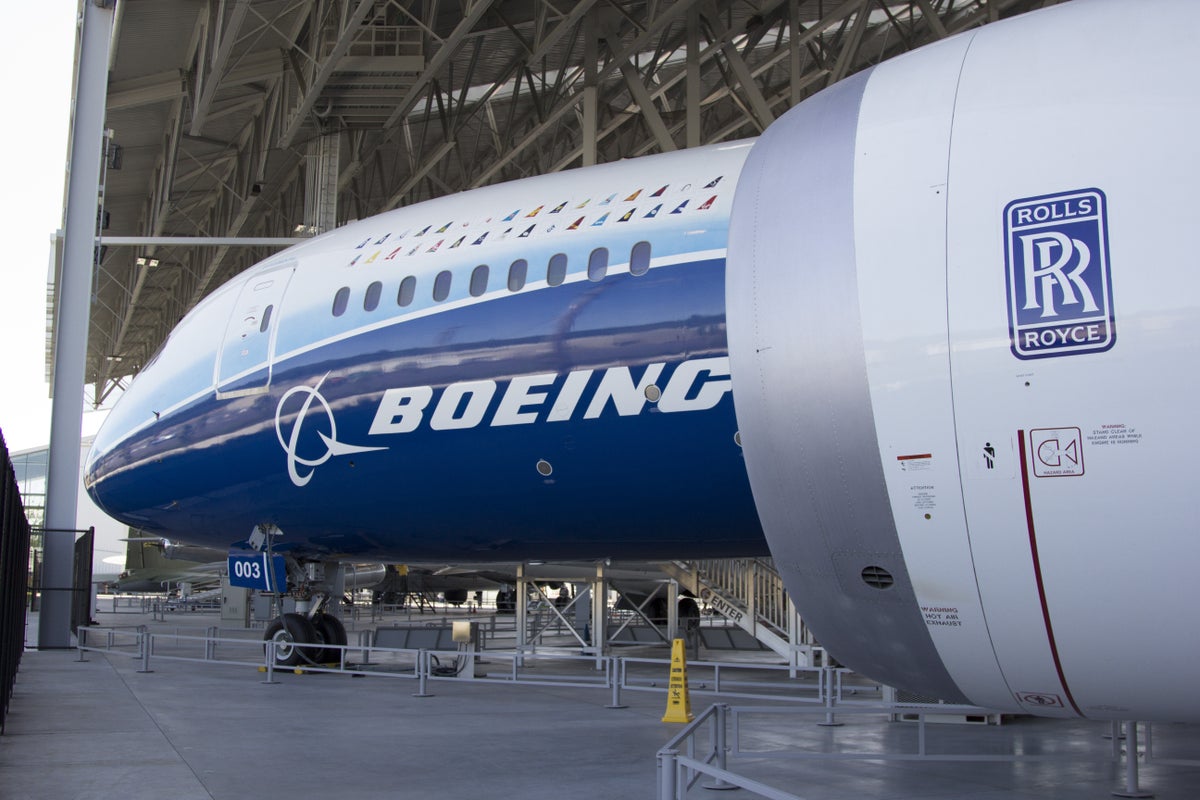 Boeing Under Siege, Reportedly Addresses Data Leak Threat From Russian Cyber Gang - Lockheed Martin (NYSE:LMT), Northrop Grumman (NYSE:NOC), Boeing (NYSE:BA)