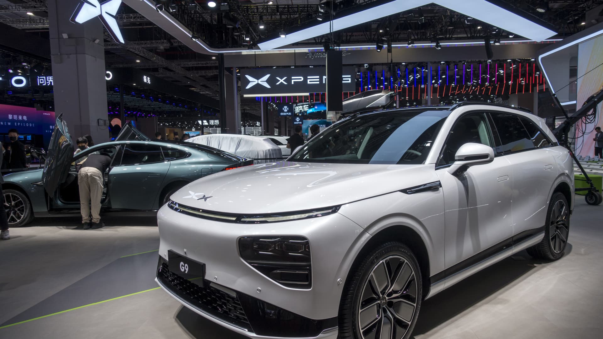 Chinese EV maker Xpeng suspends supply chain VP after corruption probe