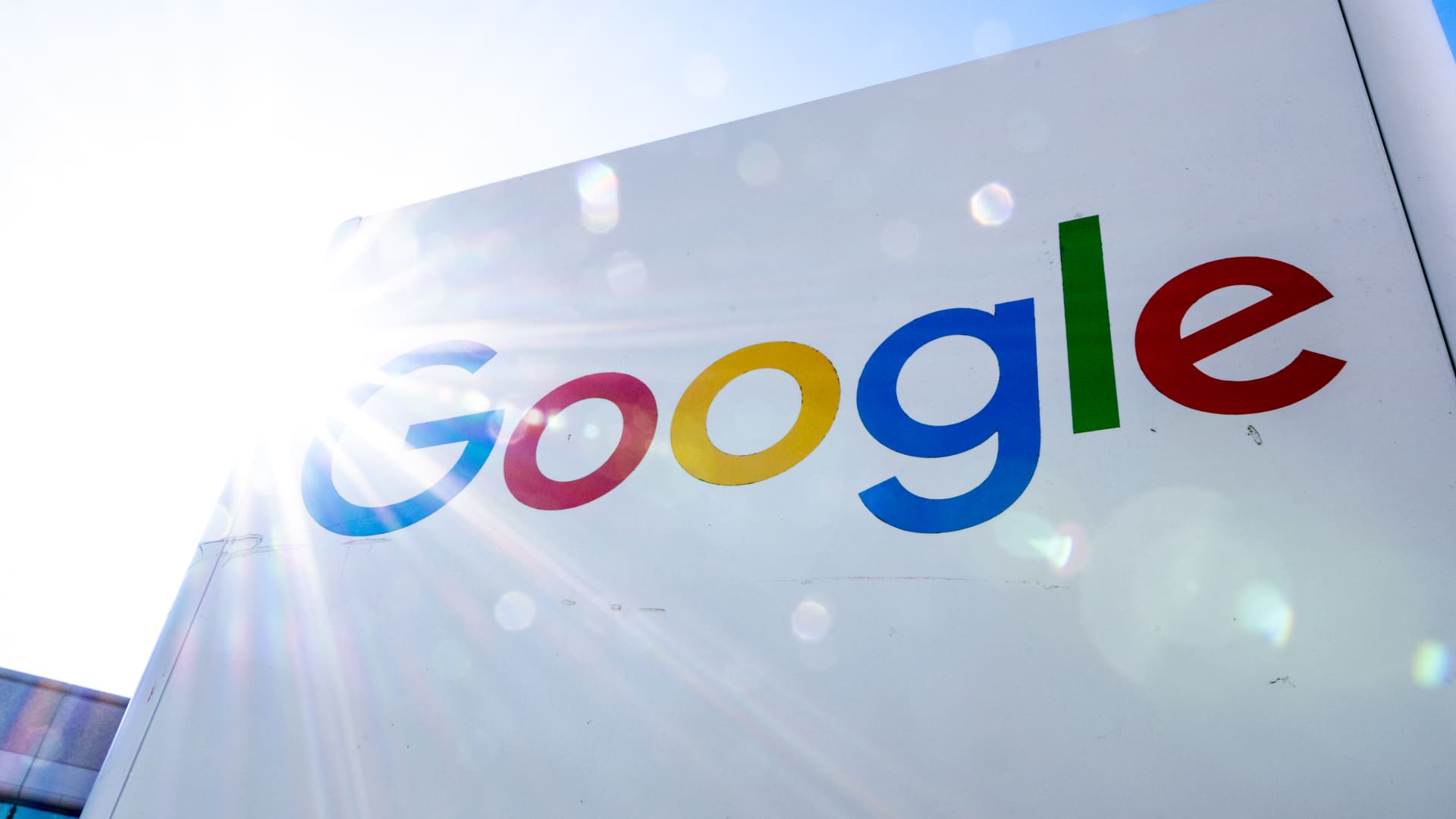 Google cuts dozens of jobs in news division