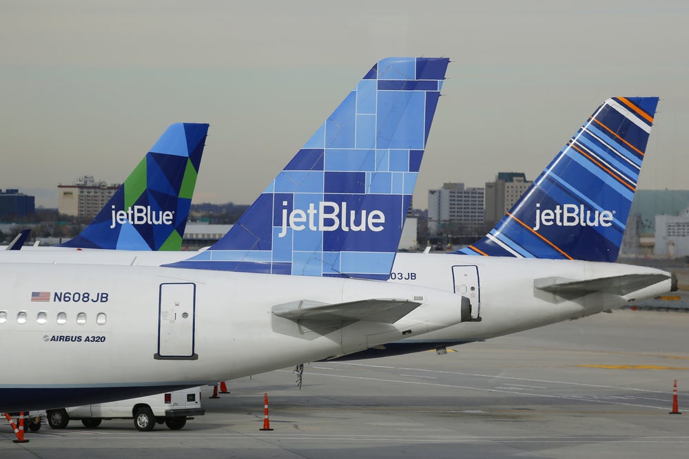 JetBlue's Stock Drops To Lowest Point In More Than 10 Years, Other Airlines Could Be Next - JetBlue Airways (NASDAQ:JBLU), Southwest Airlines (NYSE:LUV), Delta Air Lines (NYSE:DAL)