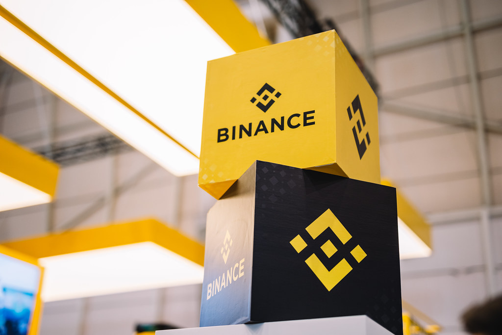 Binance moves billions in stablecoins ahead of guilty plea deal