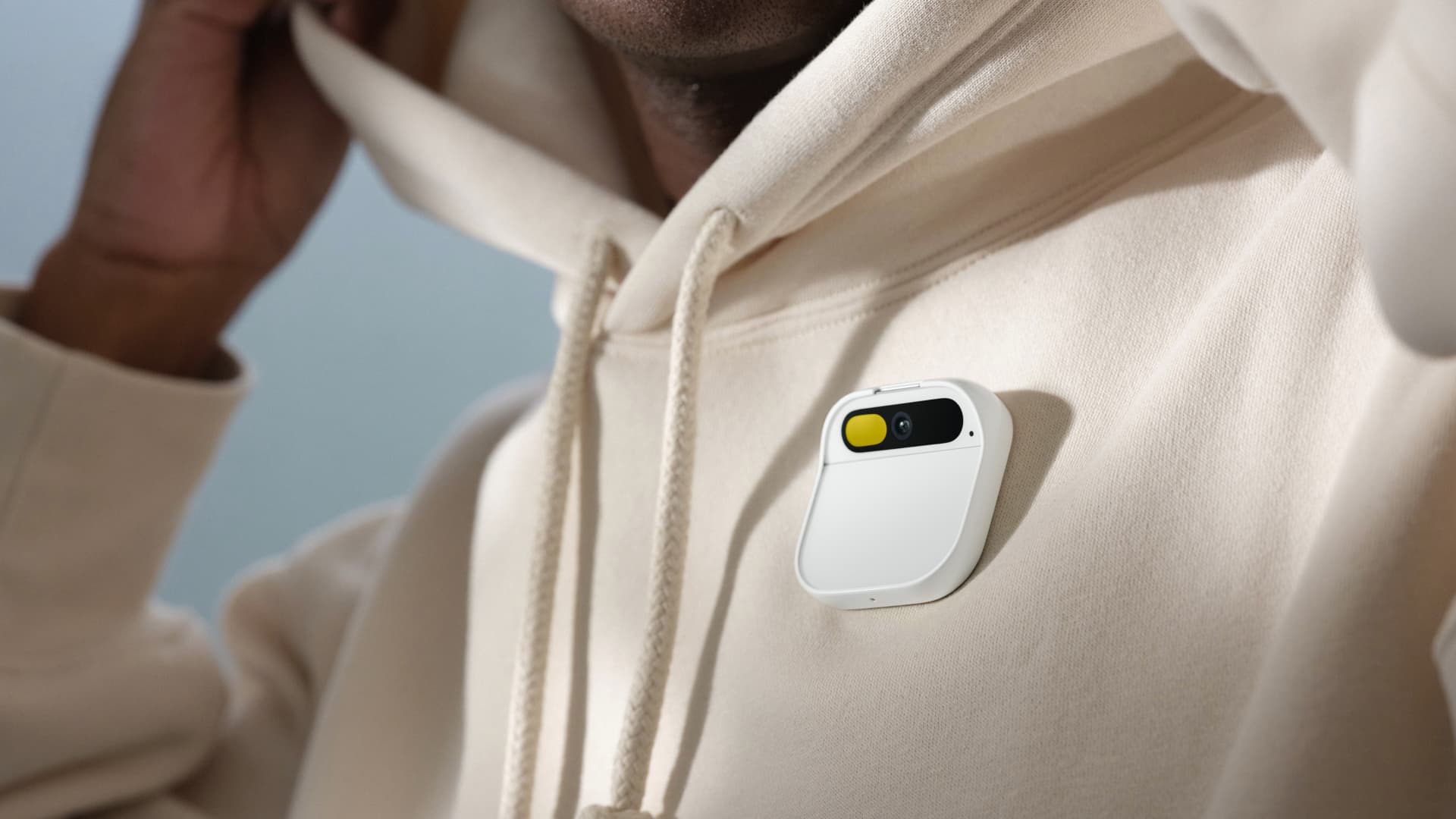 Former Apple designers at Humane launch hands-free AI-powered pin