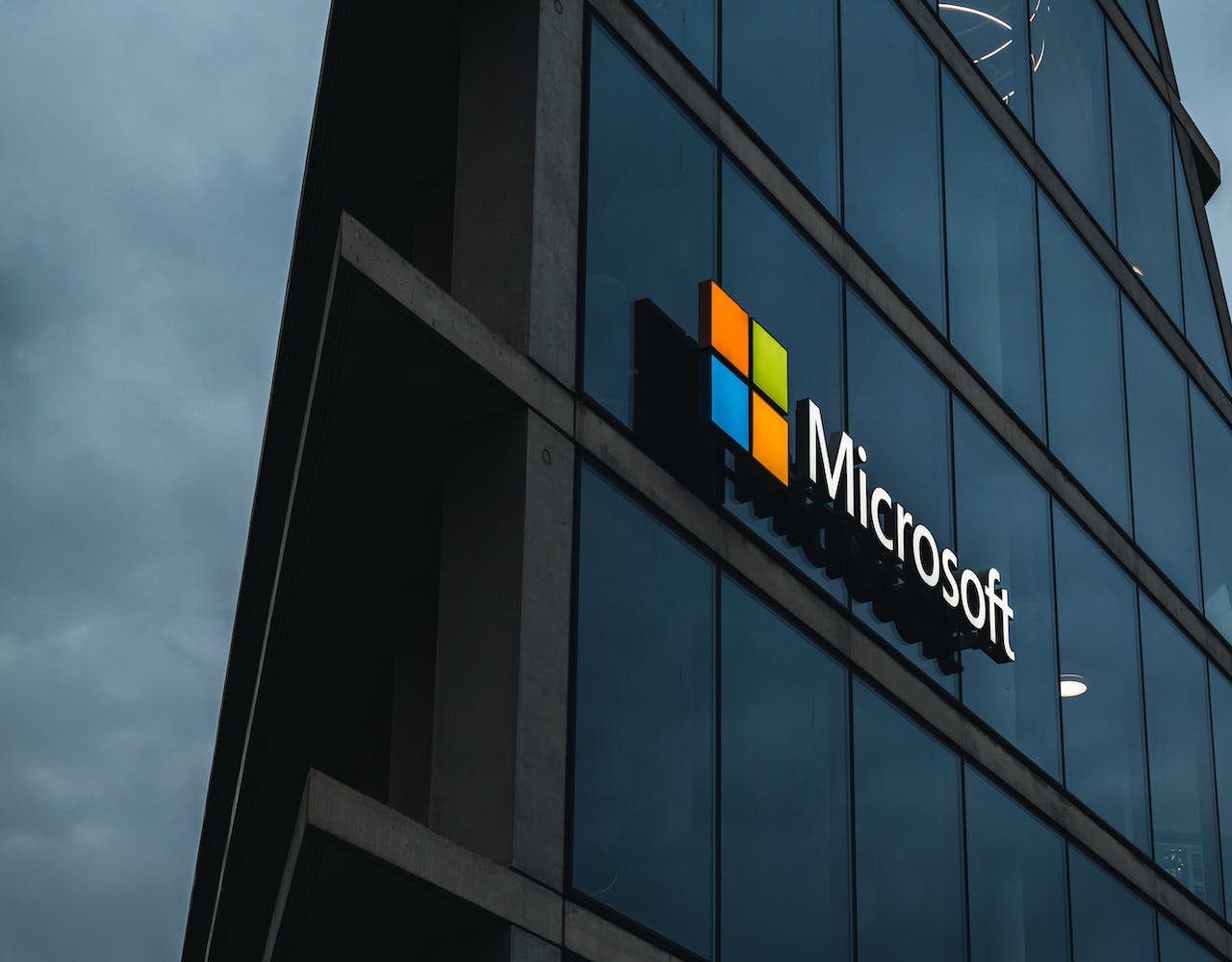 Microsoft offers free supercomputing to startups for AI development