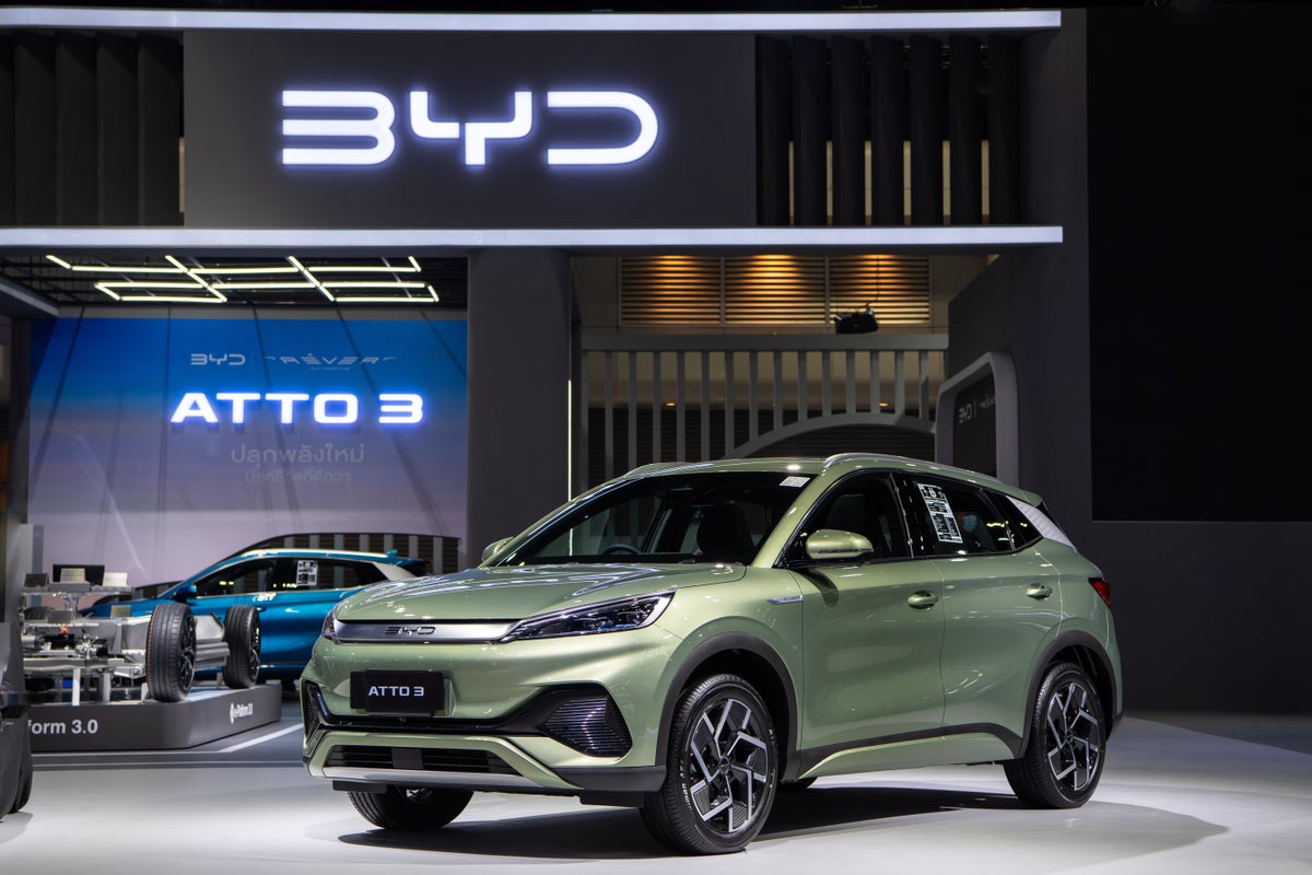 Despite Trade Barriers, Chinese EVs Will Pose Major Threat To American Automakers, Say Experts: 'Picture A Modern Day Godzilla' - Tesla (NASDAQ:TSLA), Ford Motor (NYSE:F), General Motors (NYSE:GM)